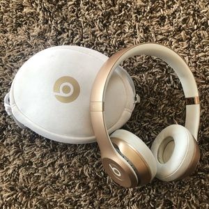 Beats by Dre Solo Wireless Headphones- Gold
